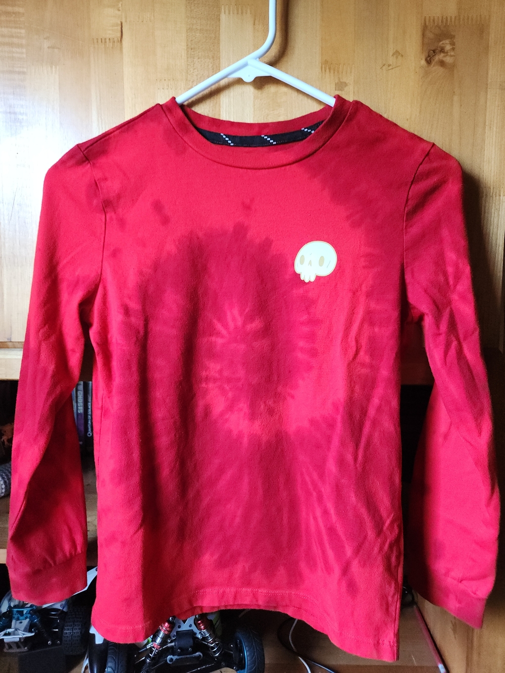 art class Red Tie-Dye Long-Sleeve Tee with Small White Skull, Sz 8-10 (M). - Picture 4 of 10